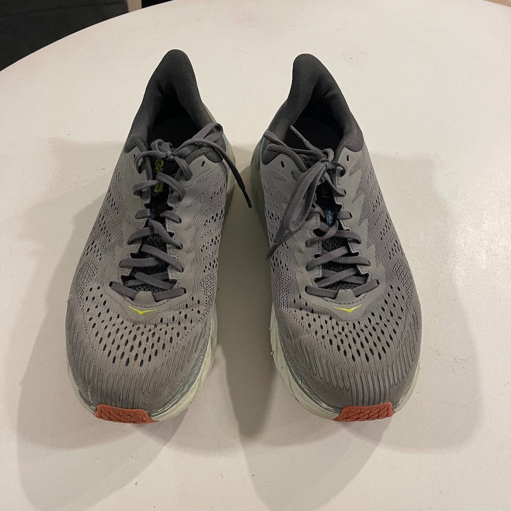 Men's HOKA SIZE 12.